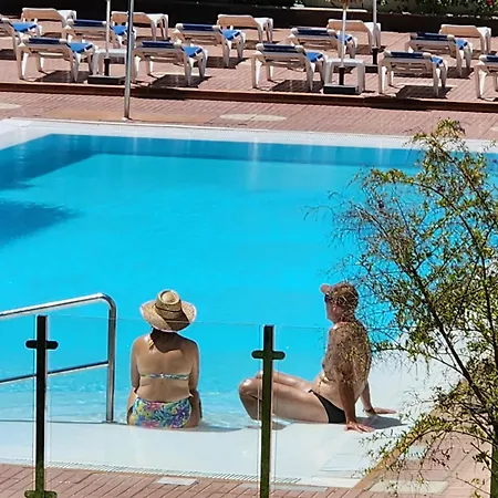 Apartahotel Camelias