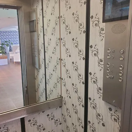 Camelias Apartahotel