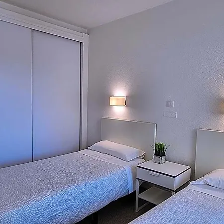 Апарт-отель Camelias 4*
